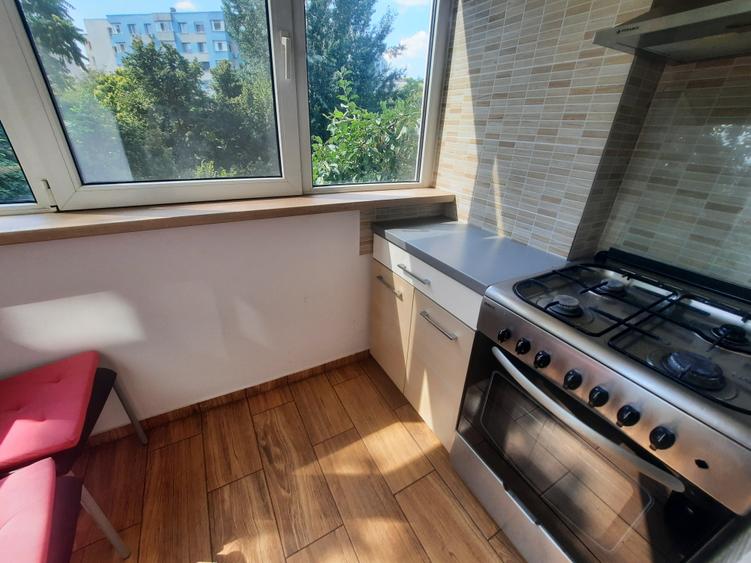 Apartament cu 3 camere semidecomandat în Ferentari