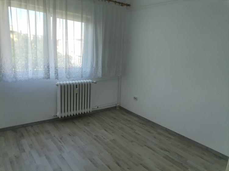 Apartament cu 2 camere, decomandat, pentru inchiriat - 7