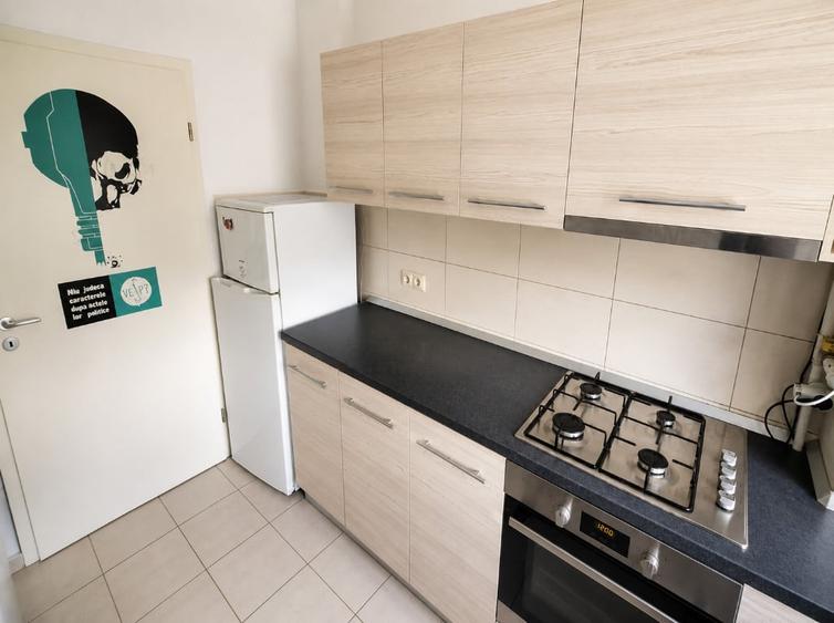 Apartament cu 2 camere decomandat în Avantgarden