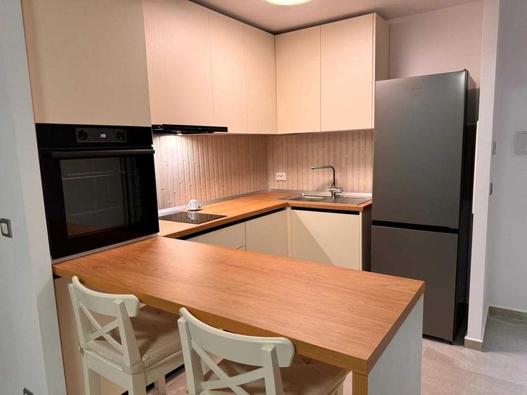 Apartament cu 2 camere decomandat în Vitan