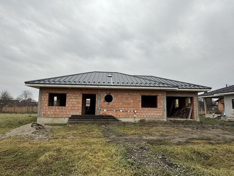 Casă cu 4 camere în Cristeștii Ciceului