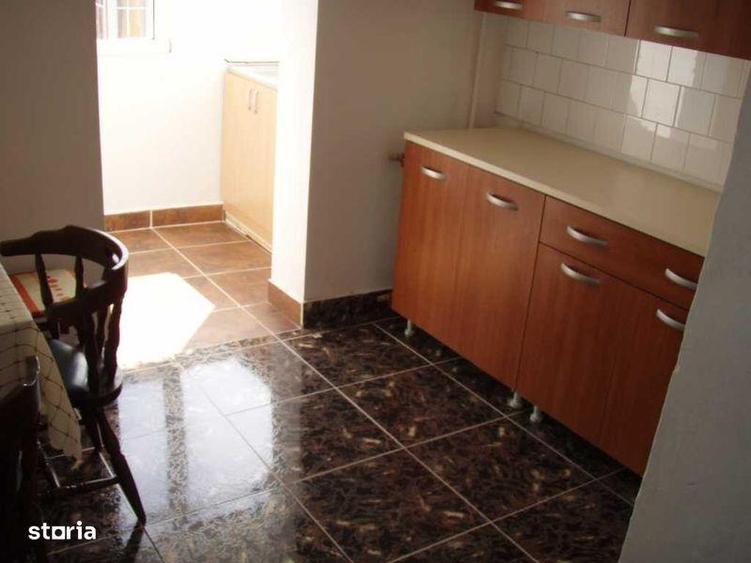 Apartament cu 2 camere, mobilat în Central