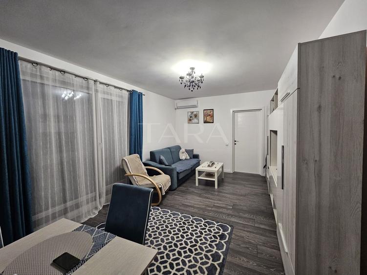 Apartament cu 3 camere decomandat, mobilat în Sânnicoară