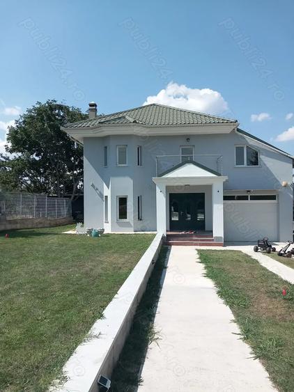Casă cu 6 camere în Babadag