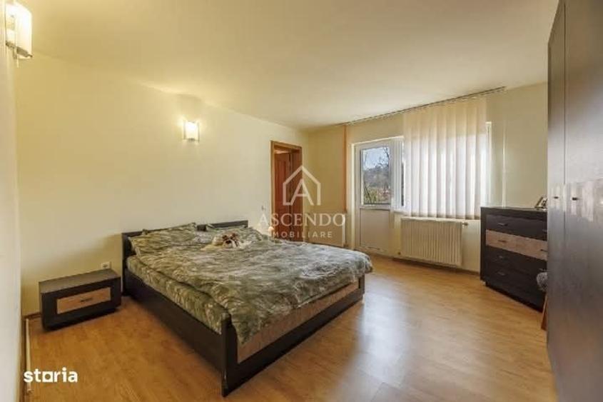 Casă cu 4 camere în Breaza de Sus