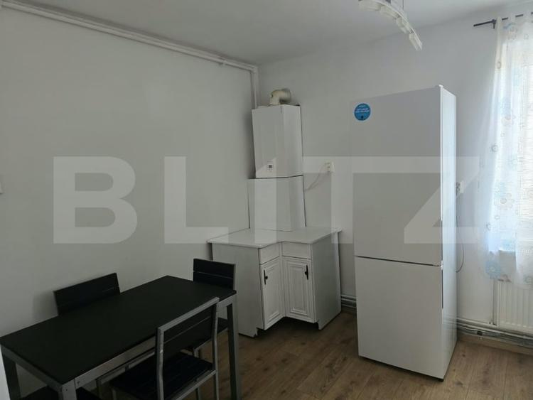 Apartament cu 4 camere decomandat, mobilat în Kogălniceanu