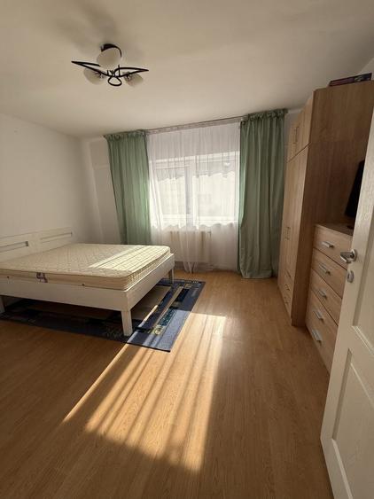 Apartament cu 2 camere decomandat în Carpați 2