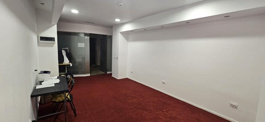 Spațiu comercial, de 22 mp, în Vitan-Bârzești