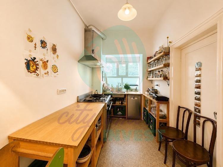 Apartament cu 4 camere circular, mobilat în Calea Călărașilor