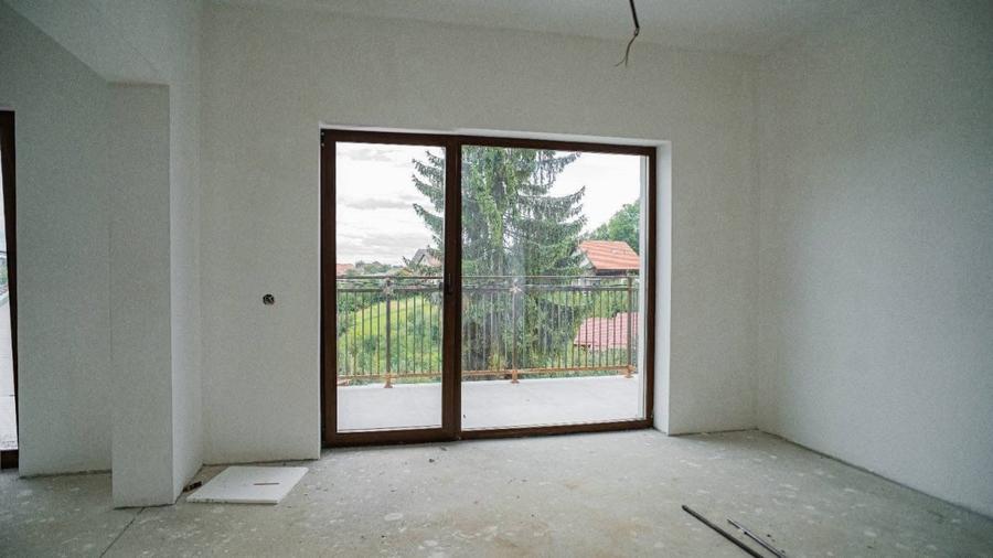 Casă individuală cu 5 camere cu Teren 1000 Mp în Feleacu