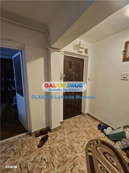 Apartament cu 3 camere decomandat în Central