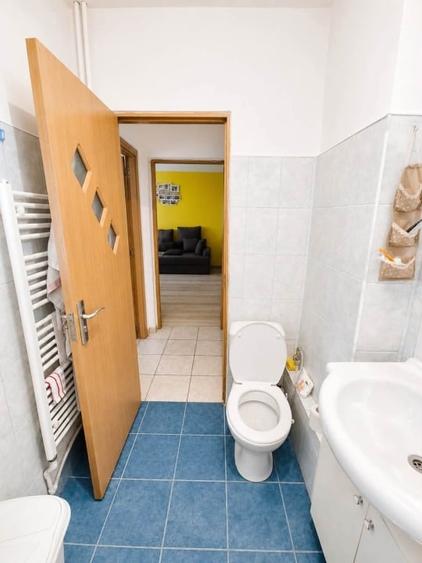 Apartament cu 2 camere semidecomandat, mobilat în Titan