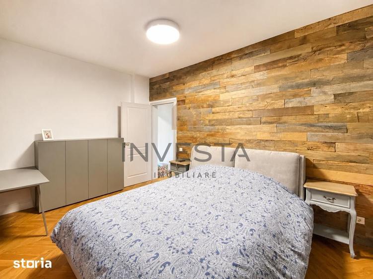 Apartament cu 4 camere semidecomandat în Central