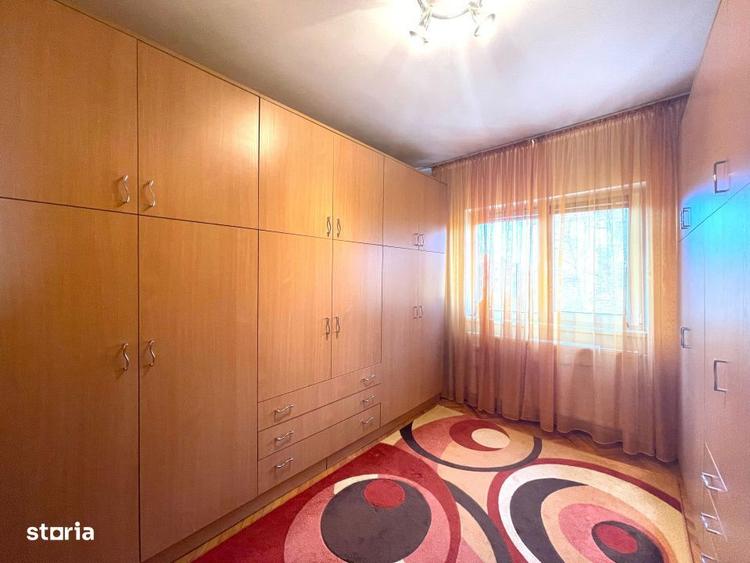 Apartament cu 3 camere decomandat, mobilat în Soarelui