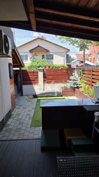 Casă individuală cu 5 camere cu Garaj în Titan