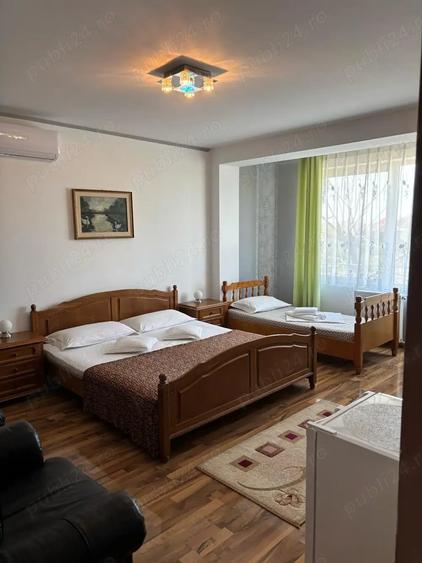 Casă cu 6 camere cu Teren 300 Mp în Eforie