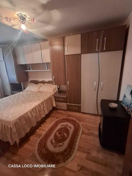 Inchiriez 2 camere George Enescu zona Albina - 1