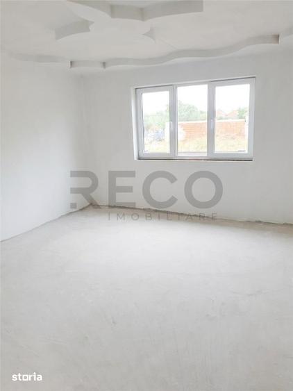 Casă cu 5 camere cu Teren 900 Mp în Tileagd