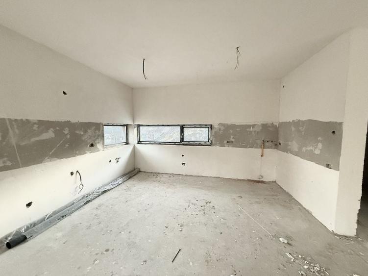 Casă cu 4 camere în Feleacu