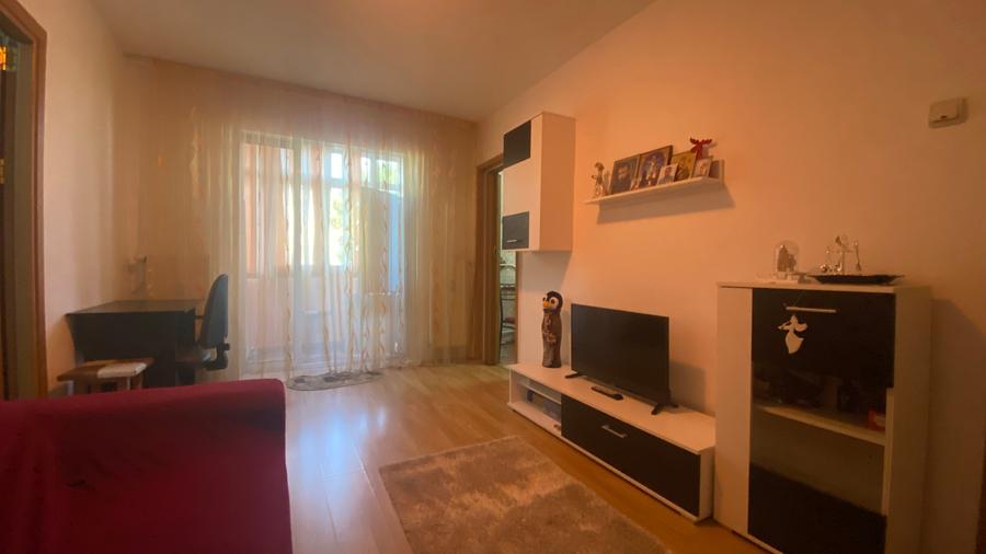 Apartament cu 2 camere semidecomandat în Trivale