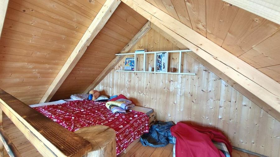 Casă cu 1 camere cu Teren 933 Mp în Șura Mare