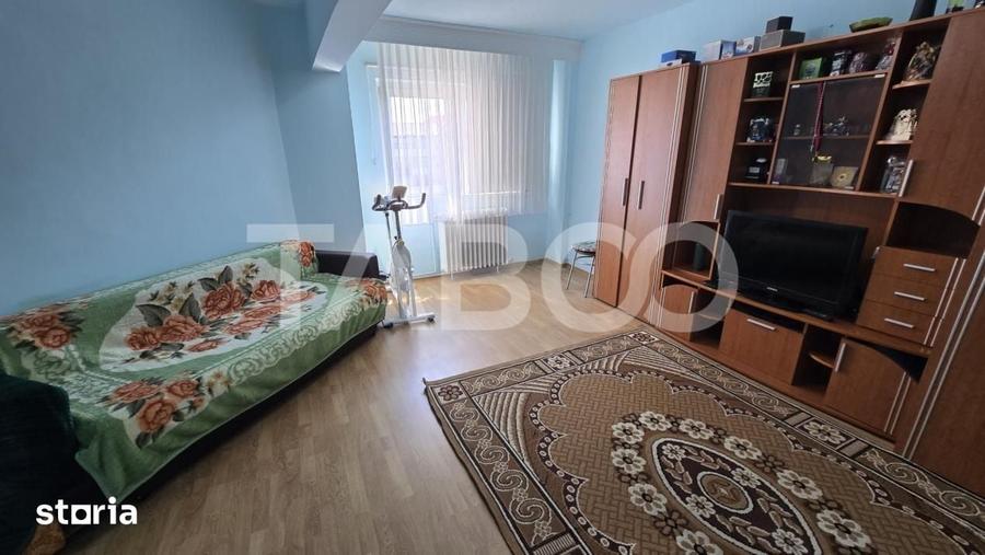 Apartament cu 2 camere decomandat în Ștrand