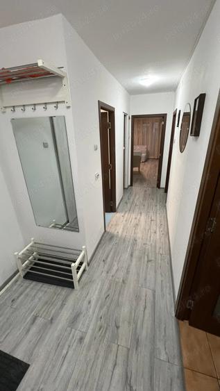Apartament cu 3 camere semidecomandat în Lujerului