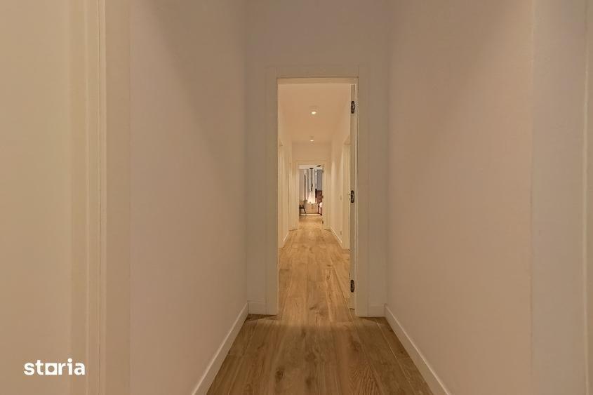 Apartament cu 5 camere decomandat, mobilat în Dacia