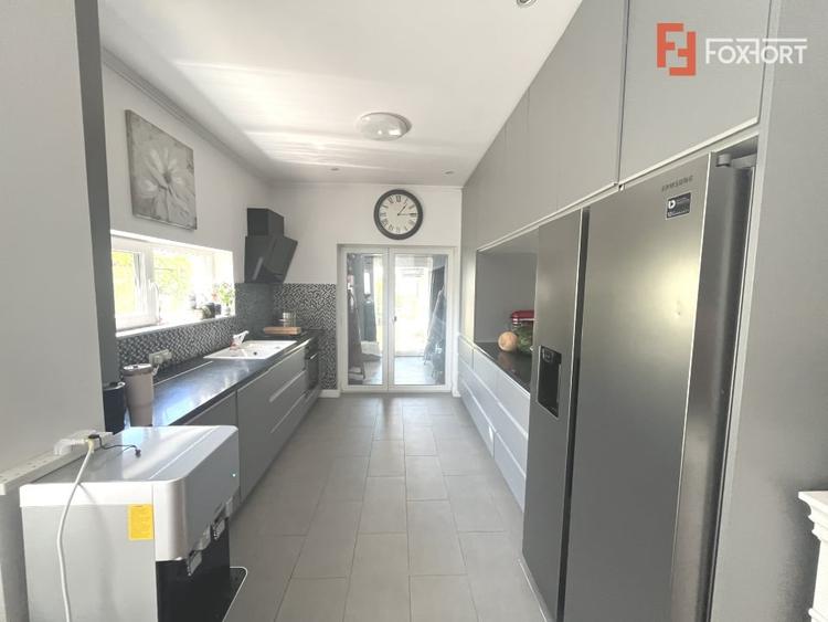 Duplex cu 3 camere cu Canalizare în Moșnița Veche