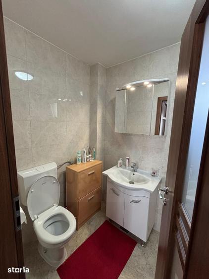 Apartament cu 3 camere decomandat, mobilat în Central