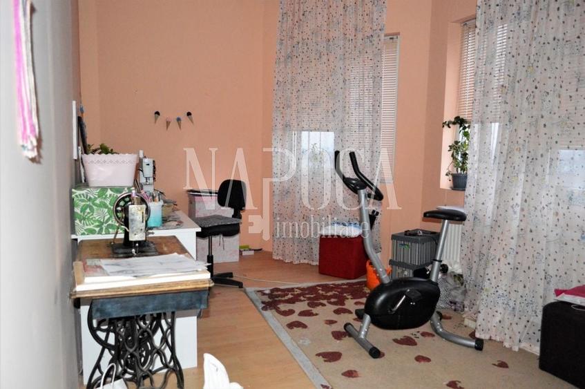 Casă individuală cu 11 camere cu Canalizare în Grigorescu