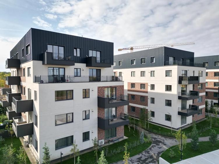 Apartament cu 3 camere decomandat în Pipera