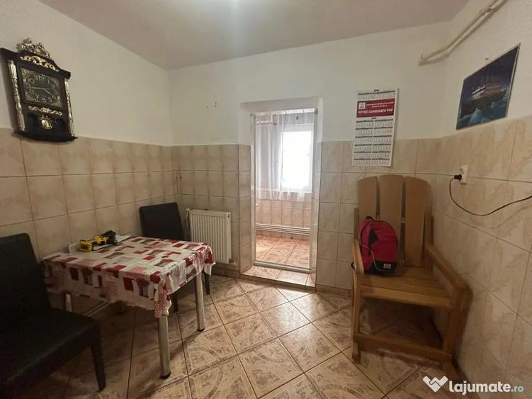 Apartament cu 2 camere decomandat în Buzaului