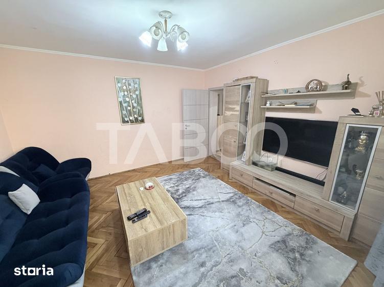 Apartament cu 3 camere decomandat, mobilat în Mihai Viteazul