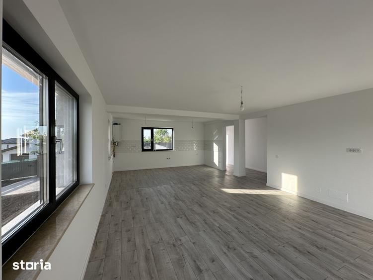 Casă cu 4 camere cu Teren 750 Mp în Bucium