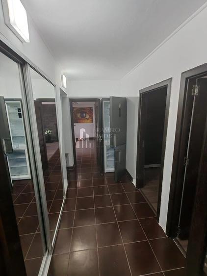 Apartament cu 3 camere semidecomandat în Alexandriei