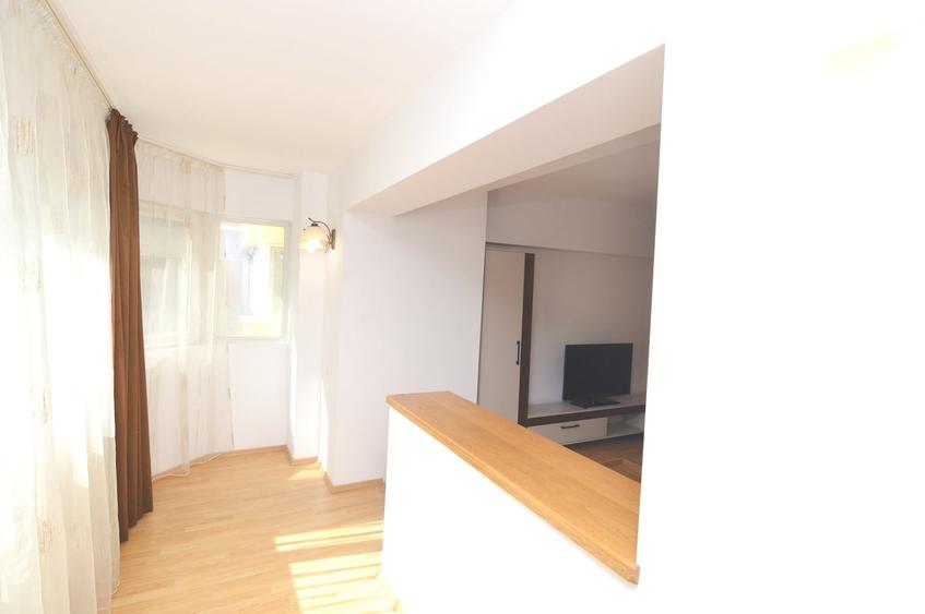 Apartament cu 3 camere decomandat în Iancului