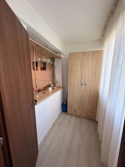Apartament cu 2 camere semidecomandat, mobilat în Dristor