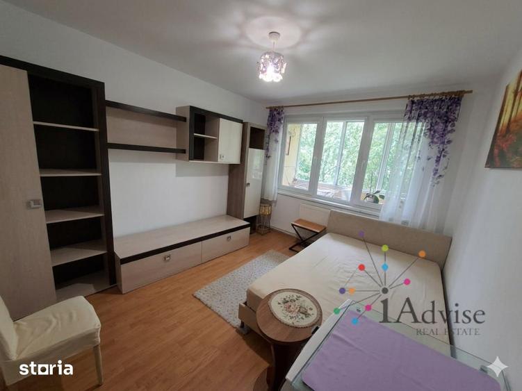 Apartament cu 3 camere semidecomandat, mobilat în Gării