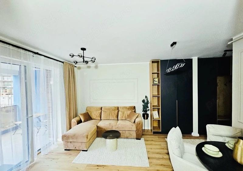 Apartament cu 3 camere semidecomandat, mobilat în Florești