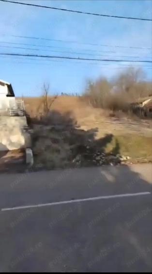 Teren de 2200 mp, în Criș