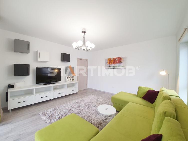 Apartament cu 3 camere decomandat, mobilat în Tractorul
