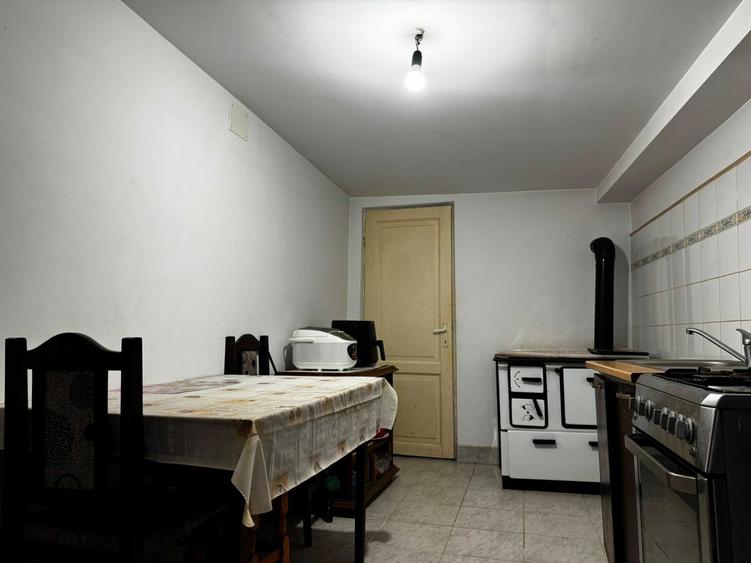 Casă cu 4 camere în Burdujeni