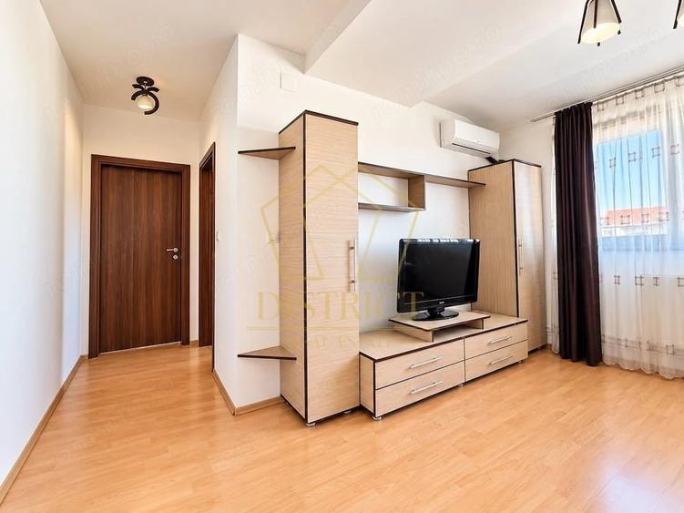 Apartament cu 2 camere decomandat în Girocului