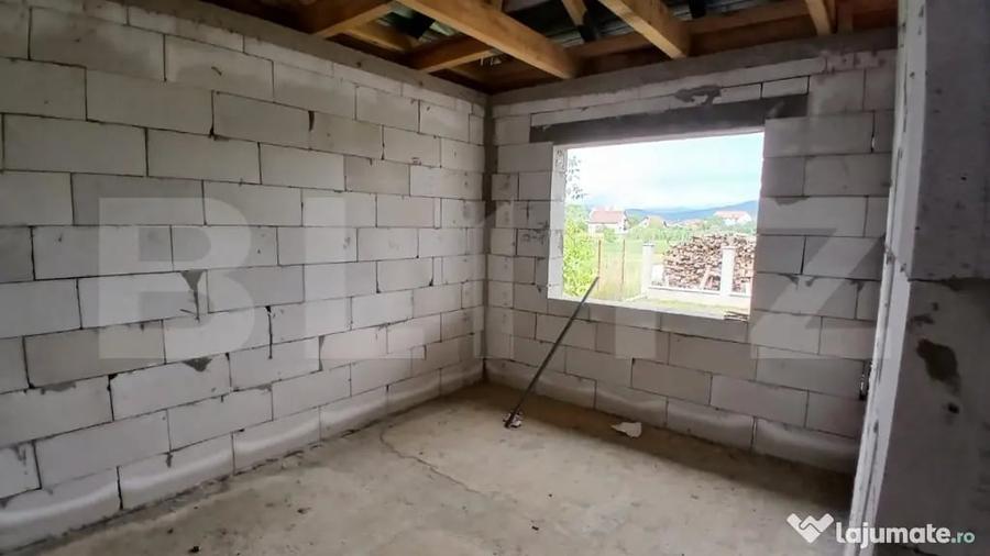 Casa cu trei camere de vanzare - 6