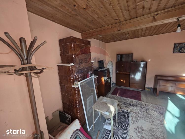Casă cu 4 camere cu Teren 2880 Mp în Giulvăz