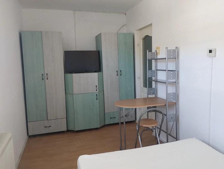 VAnd apartament o camera decomandat - 8