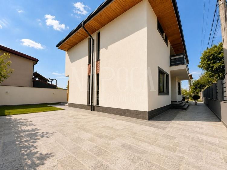 Casă individuală cu 5 camere cu Canalizare în Gheorgheni