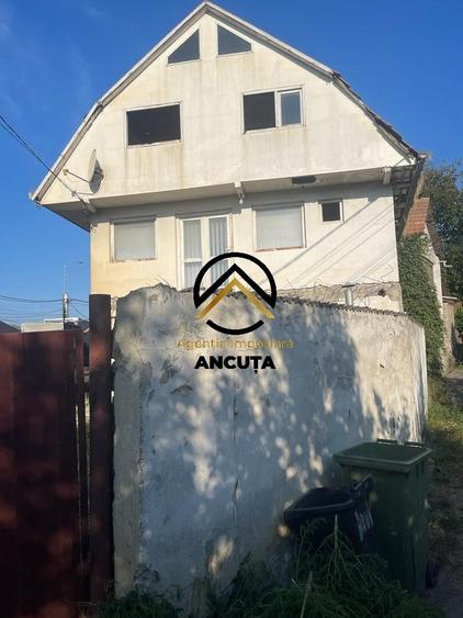 Casă cu 5 camere cu Canalizare în Baciu