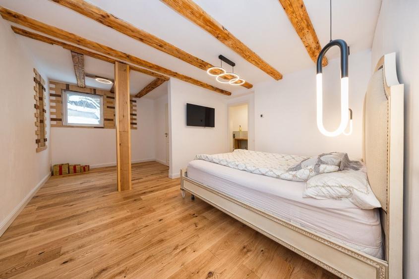 Apartament cu 2 camere decomandat, mobilat în Dealul Cetății